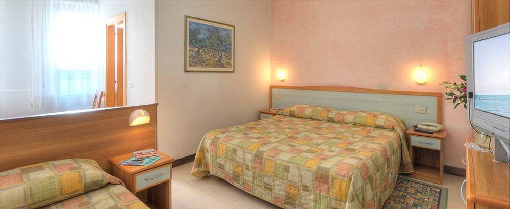 Hotel Giannino Porto Recanati Esterno foto