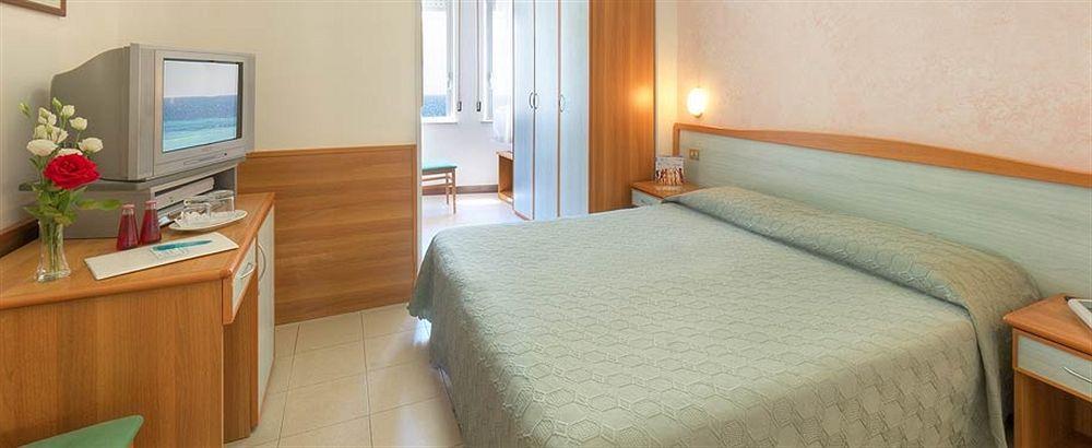 Hotel Giannino Porto Recanati Esterno foto
