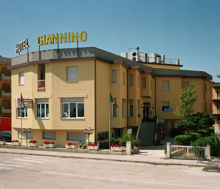 Hotel Giannino Porto Recanati Esterno foto
