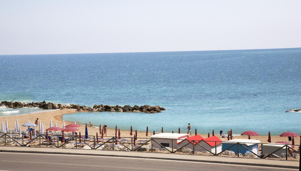 Hotel Giannino Porto Recanati Esterno foto
