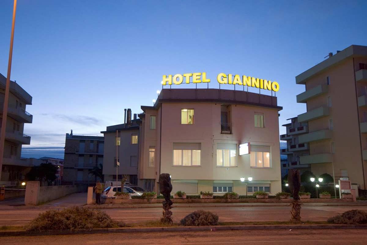 Hotel Giannino Porto Recanati Esterno foto