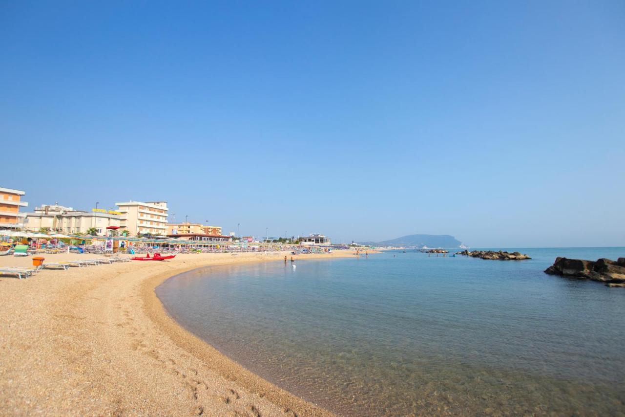 Hotel Giannino Porto Recanati Esterno foto